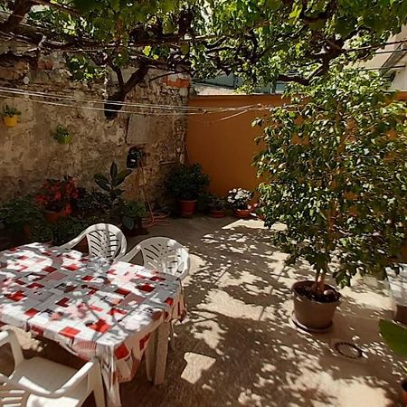 Apartman Anthony Пула Екстериор снимка
