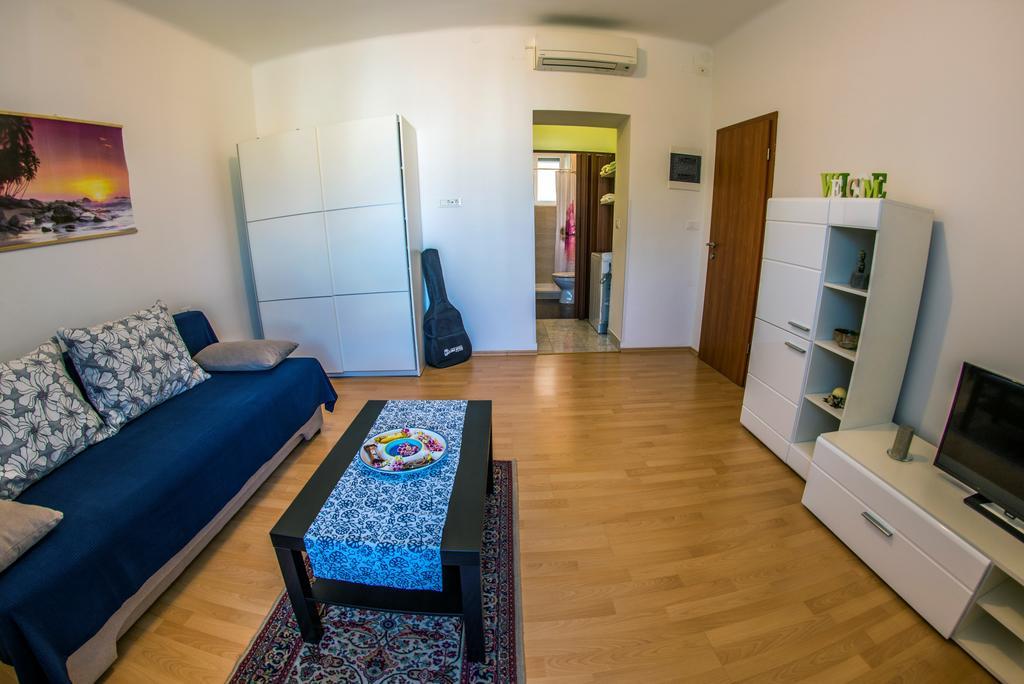 Apartman Anthony Пула Екстериор снимка